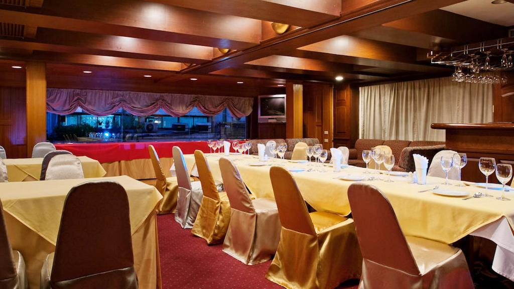 Silom City Hotel Bangkok Exterior foto