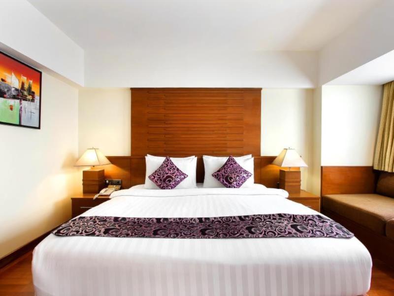 Silom City Hotel Bangkok Exterior foto