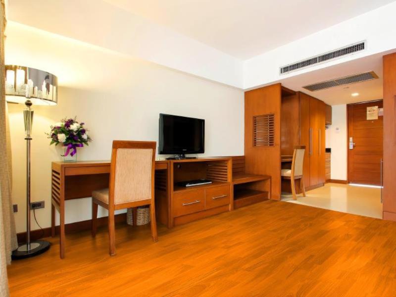 Silom City Hotel Bangkok Exterior foto